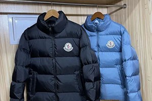 モンクレール ダウンジャケット